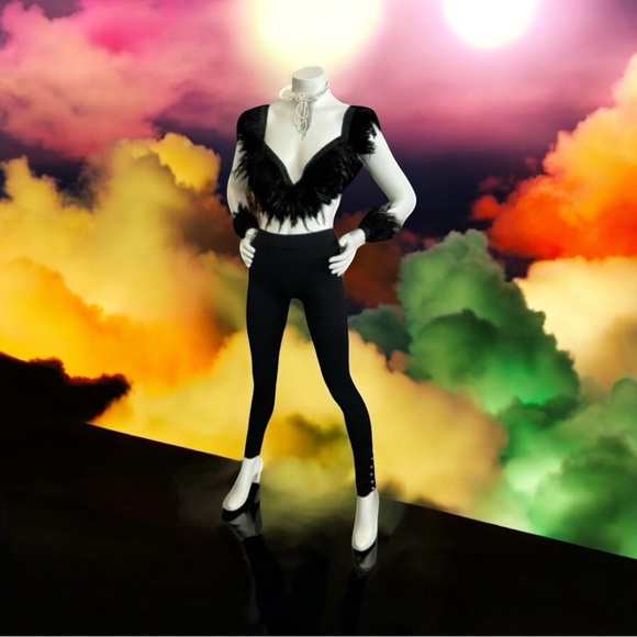 💎🧁 ADIAMONDCUPCAKE is LIVE❣️📣🎥 Unlisted Jewelry Dig & Shenanigans 🛼🛼🛼 - Picture 3 of 8